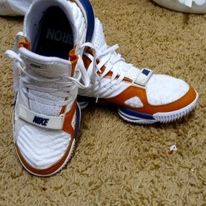 Mens lebron 16 bojackson's medicine ball sz 11